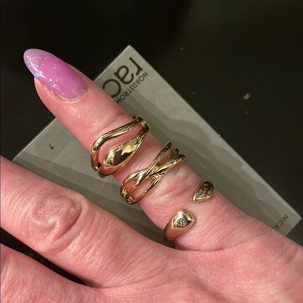 Nordstrom Rack Gold Rings Set - Picture 2 of 6
